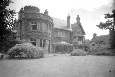 Radford Semele.  Manor House