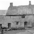 Ratley.  Thatched cottages