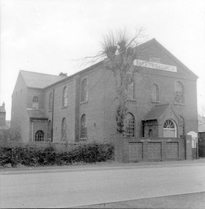 Studley Baptist Church.  1950s |  IMAGE LOCATION: (Warwickshire County Record Office)