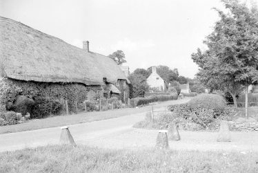Sutton under Brailes.  Cottages