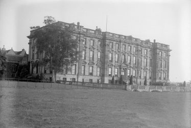 Stoneleigh.  Stoneleigh Abbey, front