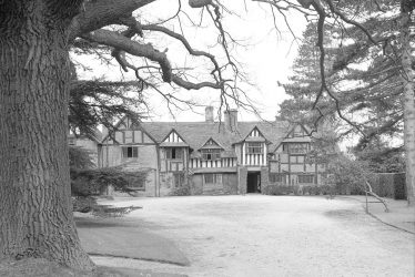Rowington.  Shakespeare Hall