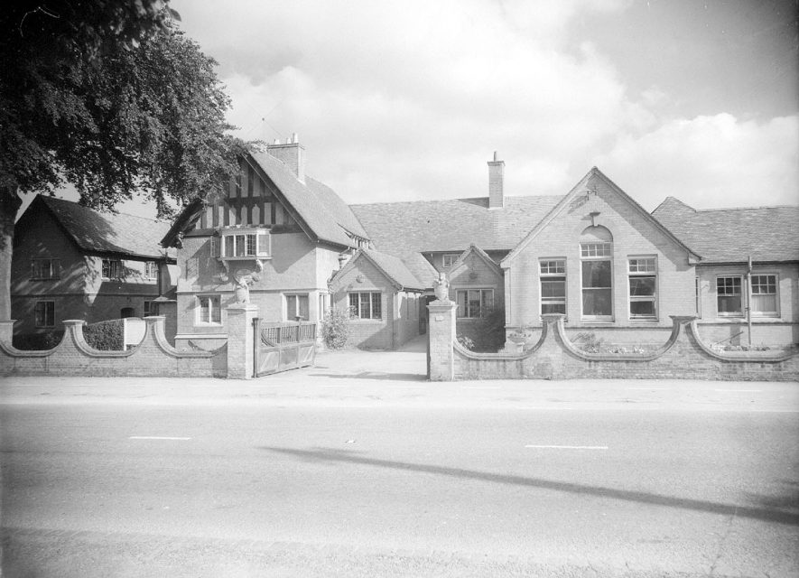 Front exterior of Ellen Badger cottage hospital, Shipston on Stour.  September 13th 1956 |  IMAGE LOCATION: (Warwickshire County Record Office)