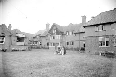 Shipston on Stour.  Ellen Badger Hospital and garden