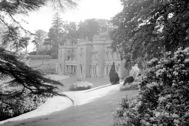 Shuckburgh Park.  Shuckburgh Hall