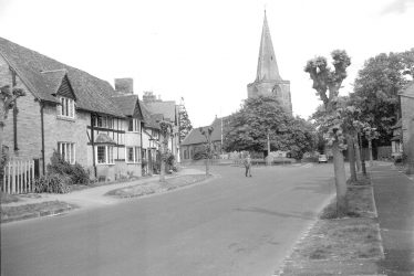 Tanworth in Arden.  Village street
