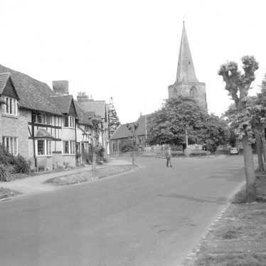 Tanworth in Arden.  Village street