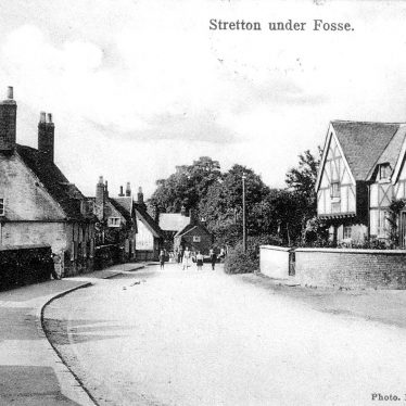 Stretton under Fosse.  Village street