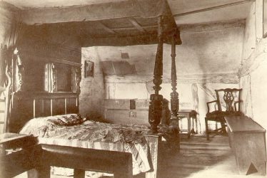 Shottery.  Anne Hathaway's Cottage, the parents' bedroom