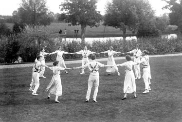Stratford upon Avon.  Folk dancing "Gathering Peascods"