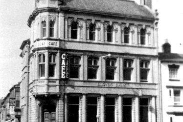 Stratford upon Avon.  Lloyd's Bank, Bridge Street
