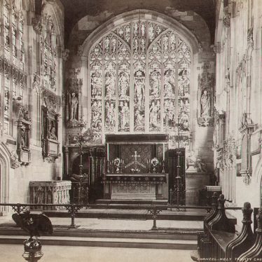 Stratford upon Avon.  Holy Trinity Church interior