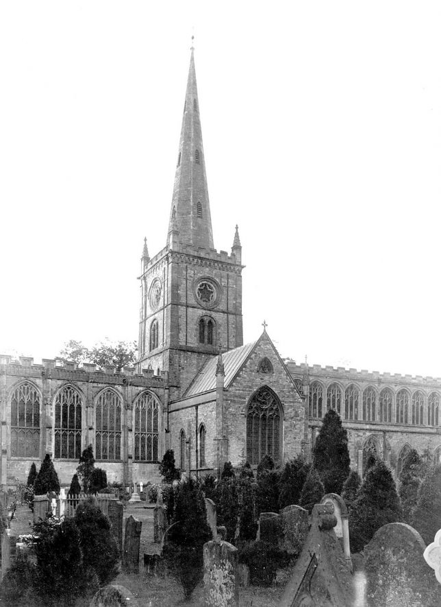 Holy Trinity church and churchyard, Stratford upon Avon.  1900s |  IMAGE LOCATION: (Warwickshire County Record Office)