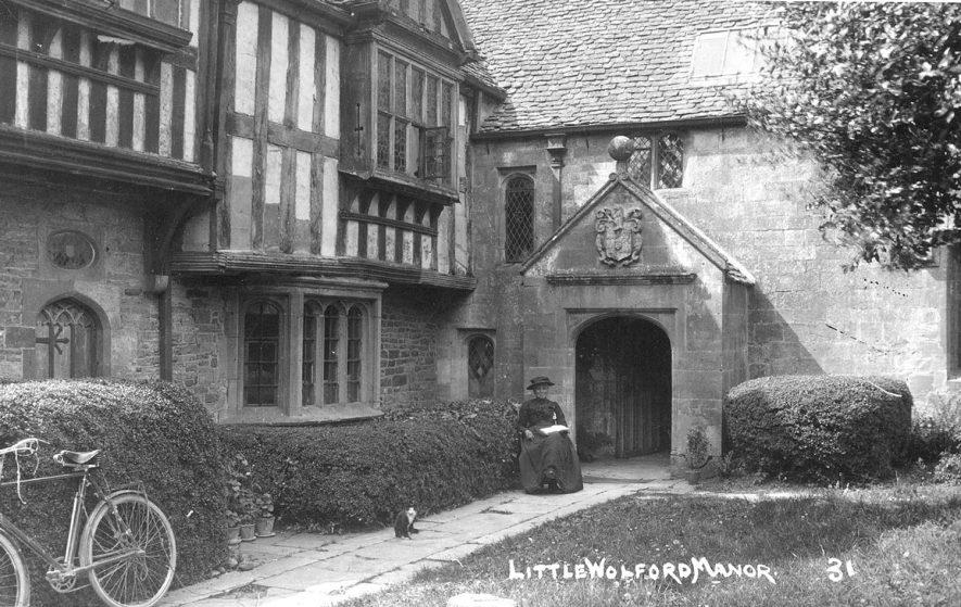 The Manor House, Little Wolford.  1916 |  IMAGE LOCATION: (Warwickshire County Record Office)