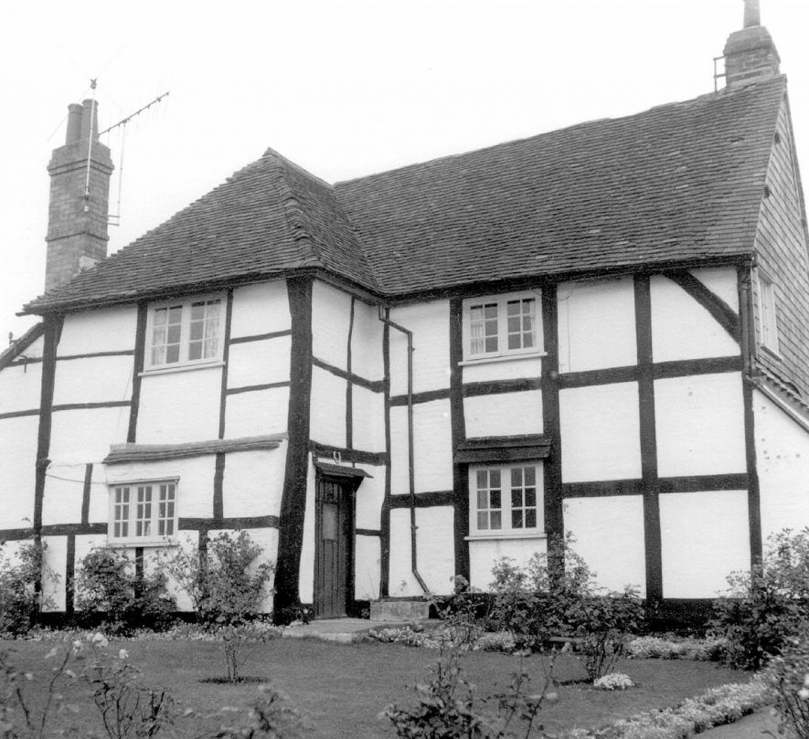 Meadow Cottage, Wixford.  1960s |  IMAGE LOCATION: (Warwickshire County Record Office)