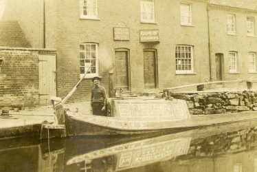 Warwick.  Cape of Good Hope and barge