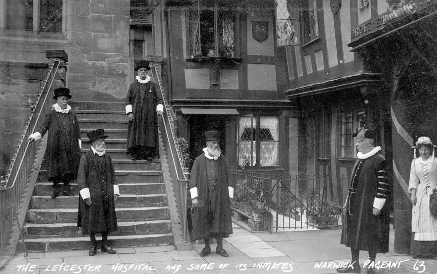 Warwick pageant 1906.  A group of Brethren & The Master, Lord Leycester Hospital |  IMAGE LOCATION: (Warwickshire County Record Office)
