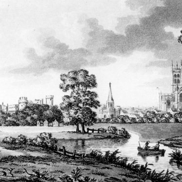 Warwick.  Castle, Churches & River Avon
