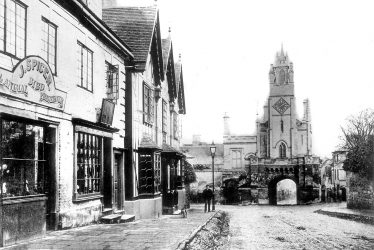 Warwick.  Jury Street, looking towards Eastgate
