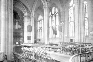Warwick.  St Mary's Church, interior