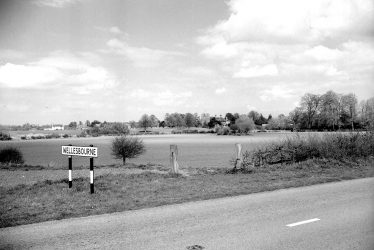 Wellesbourne.  Road into village