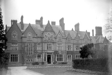 Wroxall.  Abbey, front
