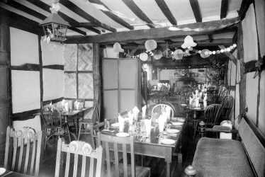 Warwick.  Tudor House Hotel, Stratford Road.  Dining Room
