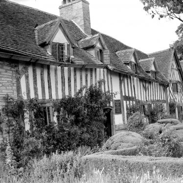 Wilmcote.  Mary Arden's Cottage,  exterior