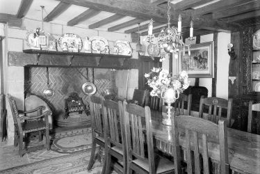 Kenilworth.  Rudfyn (now Redfern) Manor Interior