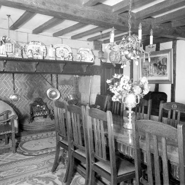 Kenilworth.  Rudfyn (now Redfern) Manor Interior