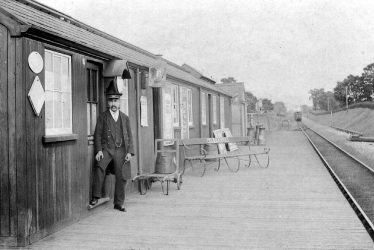 Flecknoe.  Railway Station