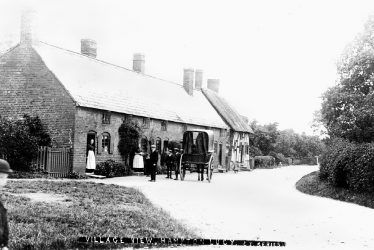 Hampton Lucy.  Village scene