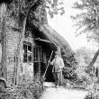 Hampton Lucy.  Avon Cottage