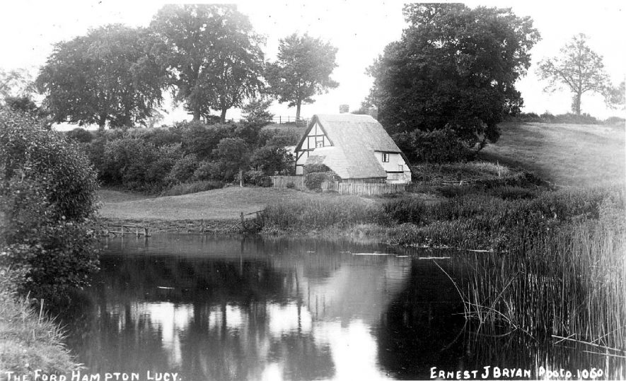 The ford and adjacent Avon Ford Cottage, Hampton Lucy.  1900s |  IMAGE LOCATION: (Warwickshire County Record Office)