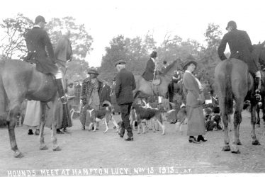 Hampton Lucy.  Hunt Meet