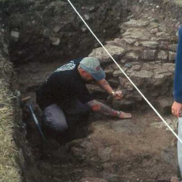 Excavation at the castle in Beaudesert | Warwickshire County Council