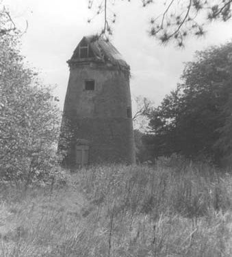 Rowington Green Windmill - 'Bouncing Bess'