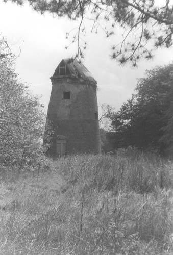 A view of Rowington Green Windmill known as Bouncing Bess, Rowington | Warwickshire County Council