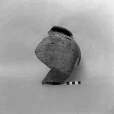Roman pottery jar from a burial found in Mancetter, North Warwickshire | Warwickshire County Council