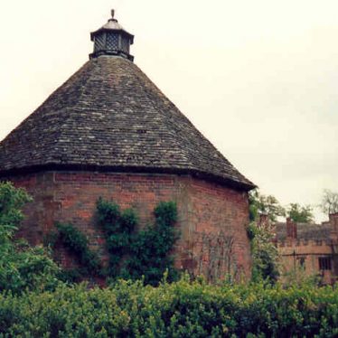 Dovecote at Compton Wynyates House | Warwickshire County Council