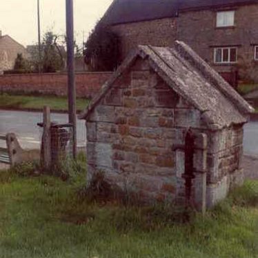 Imperial period drinking fountain, Upper Brailes