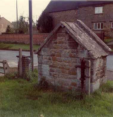 A drinking fountain and water pump at Upper Brailes | Warwickshire County Council