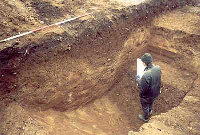 Excavation of a henge ditch, Copston Magna | Warwickshire County Council