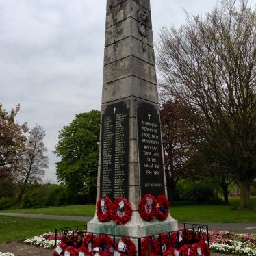 Kenilworth War Memorial, Abbey Fields, Kenilworth