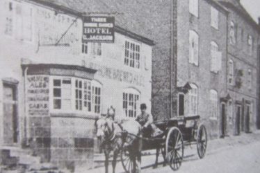 Coleshill. Three Horseshoes Public House, High Street.