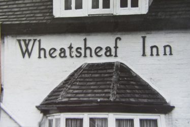 Coleshill. Wheatsheaf Inn, Cole End.