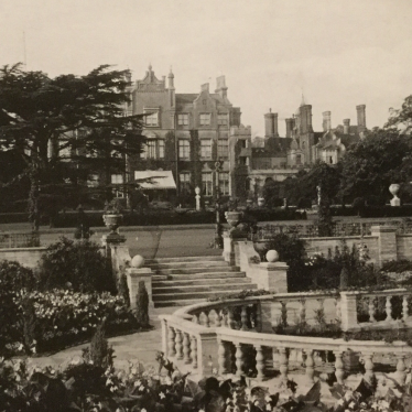 Easton Lodge Gardens: The Spiritual Home of Daisy Countess of Warwick