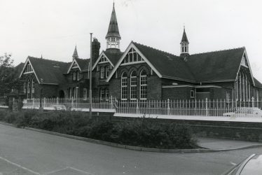Clapham Terrace School. Wartime, and a Post War Increase in Numbers