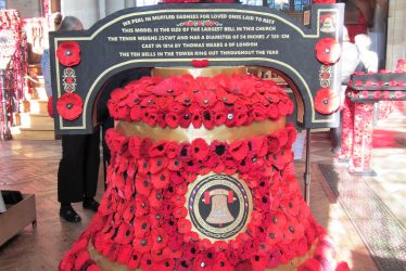 Commemorating the End of World War One in Warwick