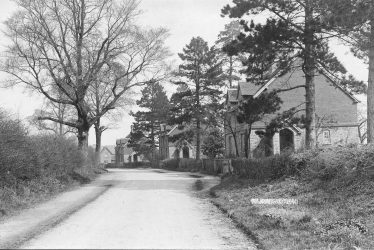 Hunningham.  Almshouses